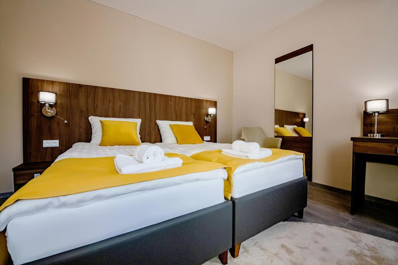 Furdo Hotel*** Zalakaros Luaran gambar